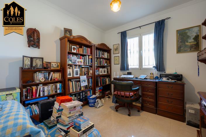 Image No.34-4 Bed Villa / Detached for sale