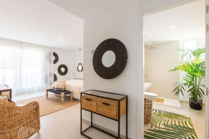 Image No.10-3 Bed Apartment for sale