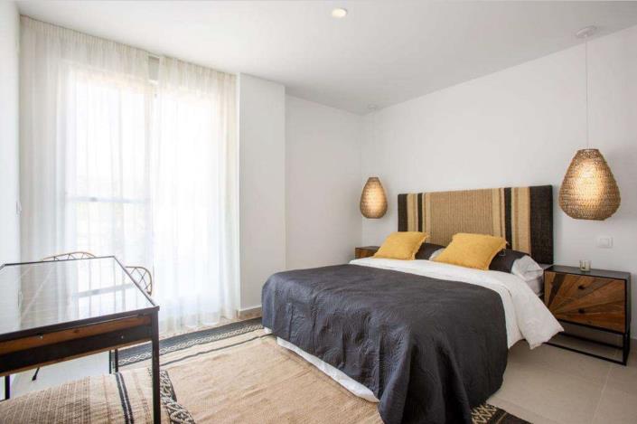 Image No.12-3 Bed Apartment for sale