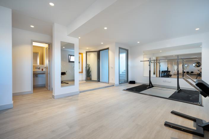 Image No.6-7 Bed Villa / Detached for sale