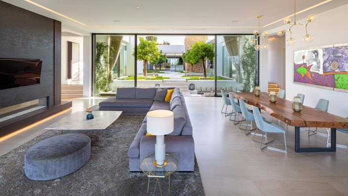 Image No.10-6 Bed Villa / Detached for sale