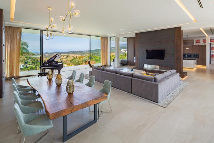 Image No.12-6 Bed Villa / Detached for sale