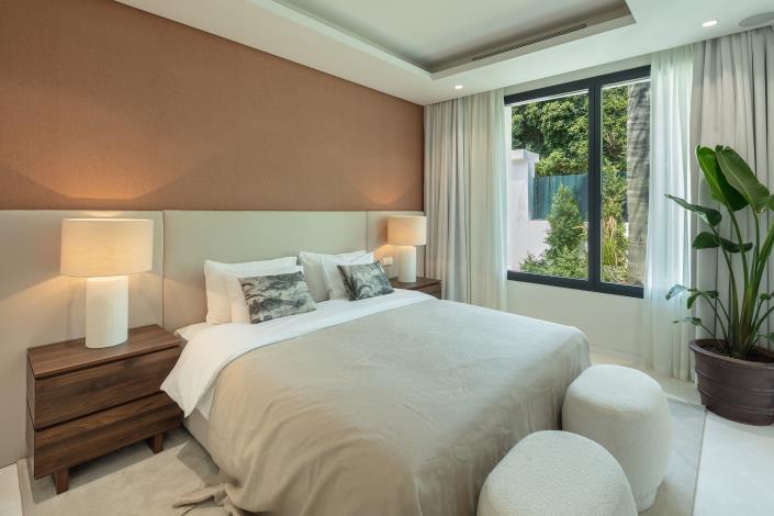 Image No.17-5 Bed Villa / Detached for sale