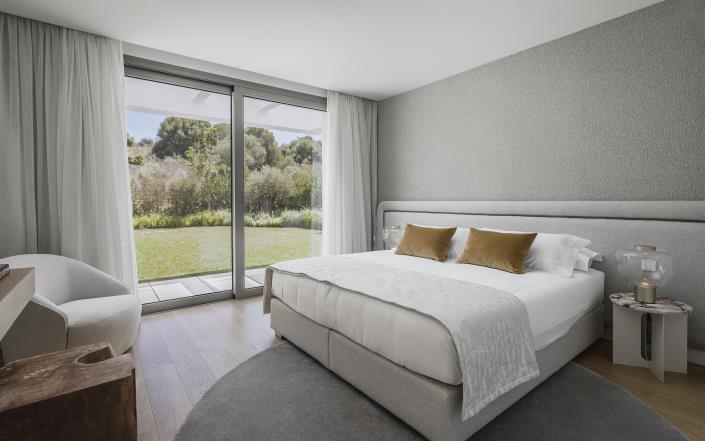 Image No.12-4 Bed Villa / Detached for sale