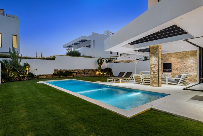 Image No.29-4 Bed Villa / Detached for sale