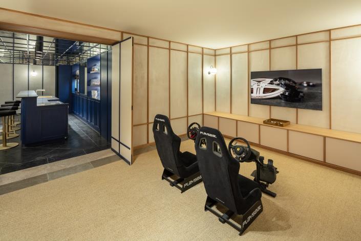 Image No.10-16 Bed Villa / Detached for sale