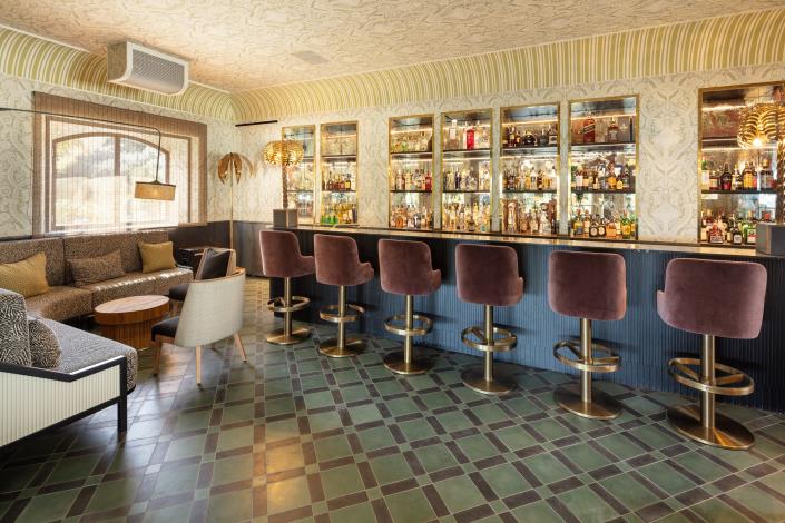 Image No.14-16 Bed Villa / Detached for sale