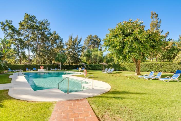 Image No.20-4 Bed Townhouse for sale