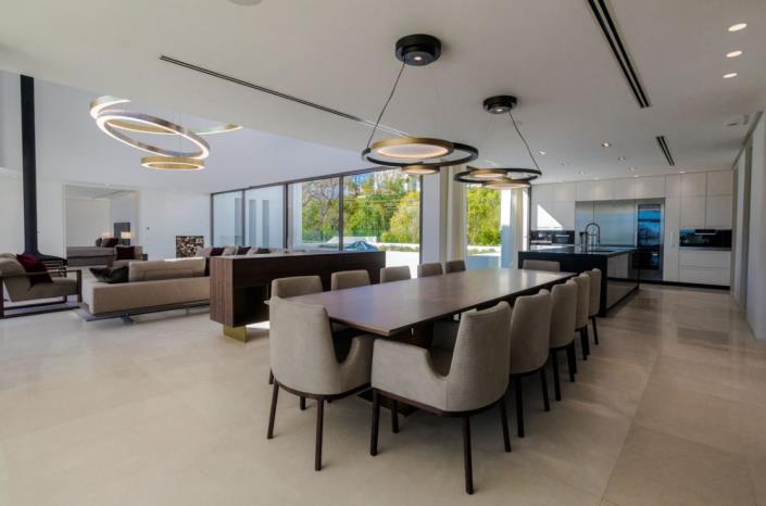 Image No.5-6 Bed Villa / Detached for sale