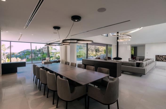 Image No.13-6 Bed Villa / Detached for sale