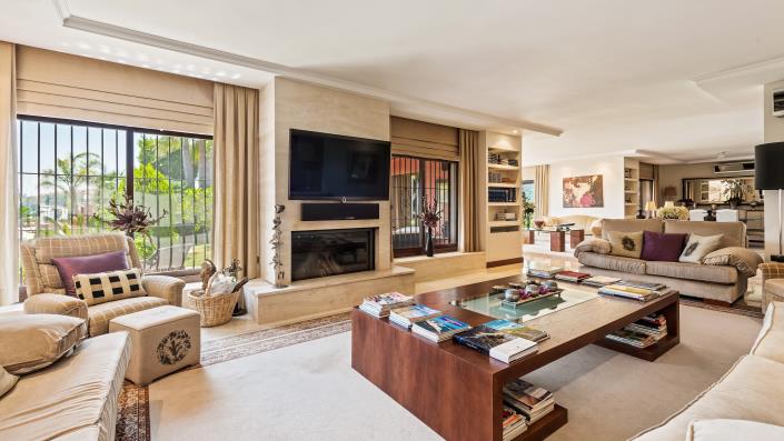 Image No.7-5 Bed Villa / Detached for sale