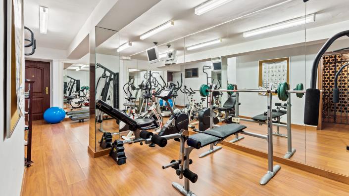 Image No.8-5 Bed Villa / Detached for sale