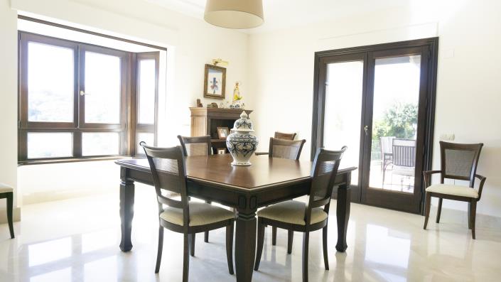 Image No.6-5 Bed Villa / Detached for sale