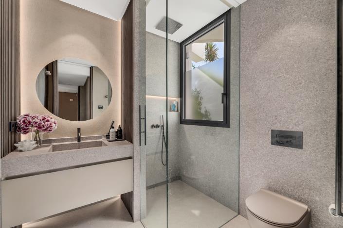 Image No.12-4 Bed Villa / Detached for sale