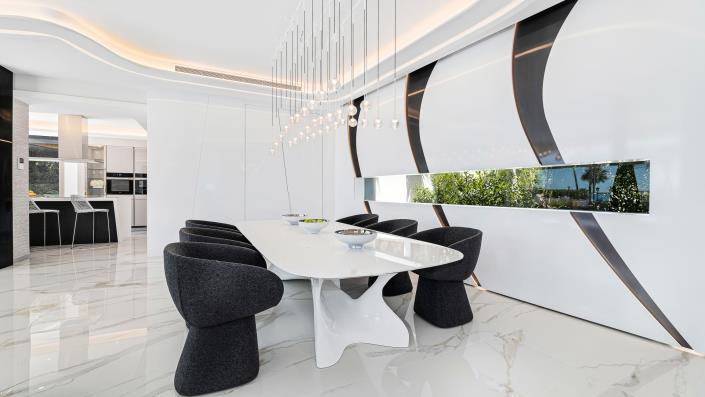 Image No.10-6 Bed Villa / Detached for sale