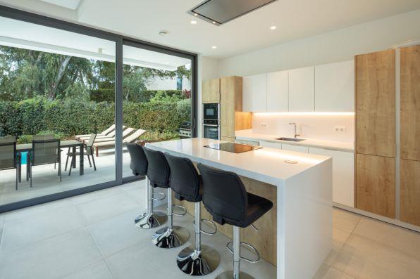 Image No.14-5 Bed Villa / Detached for sale