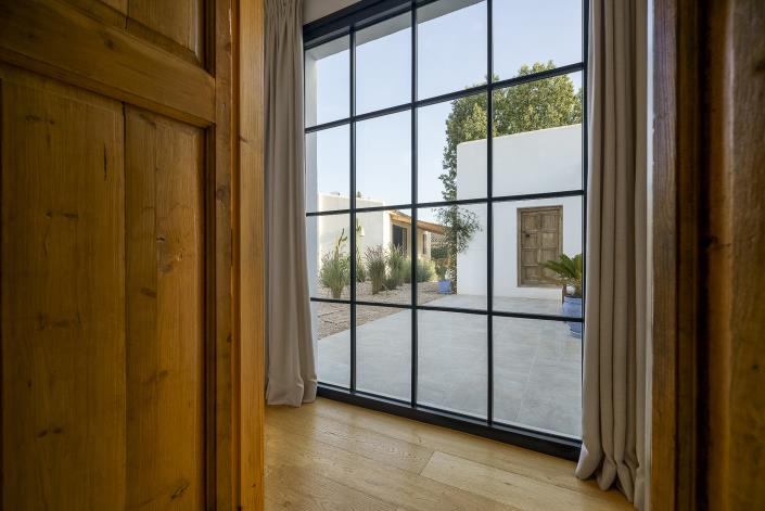 Image No.18-7 Bed Villa / Detached for sale