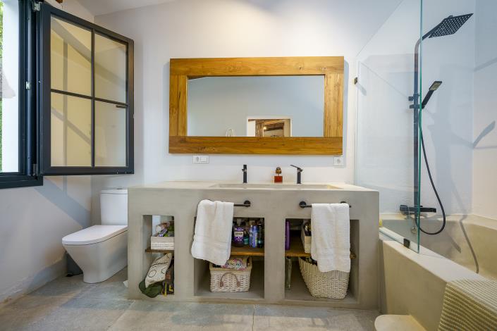 Image No.23-7 Bed Villa / Detached for sale