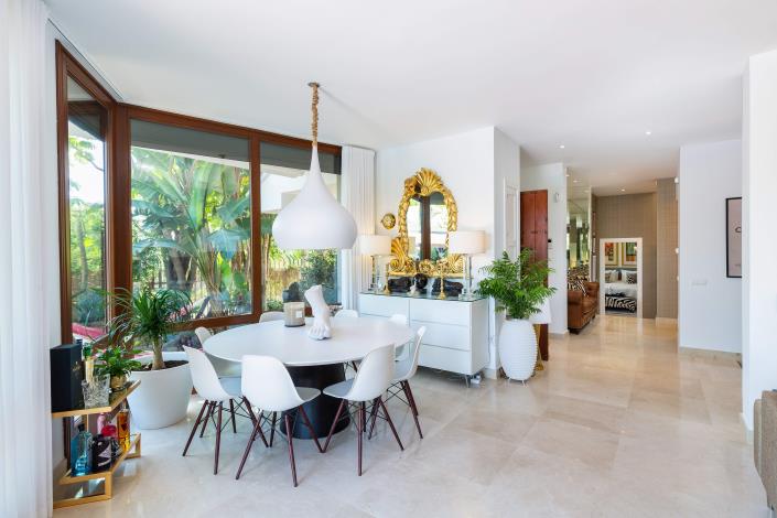 Image No.10-4 Bed Villa / Detached for sale