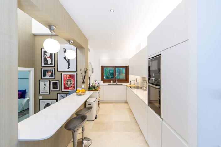 Image No.11-4 Bed Villa / Detached for sale