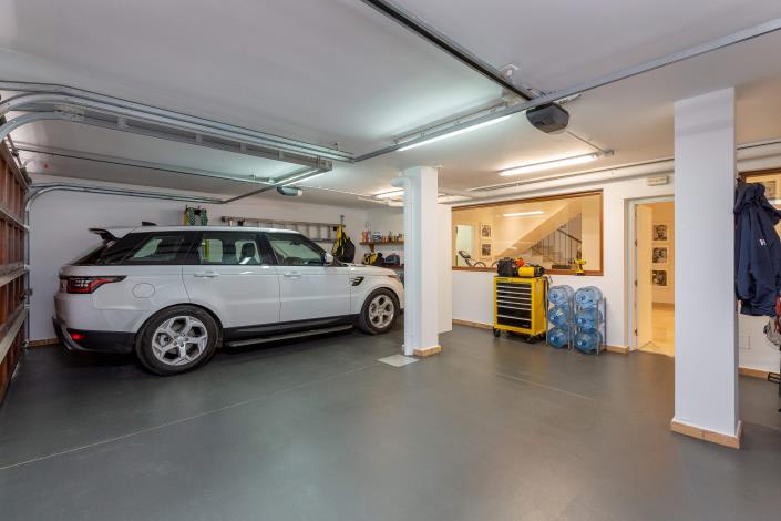 Image No.24-4 Bed Villa / Detached for sale