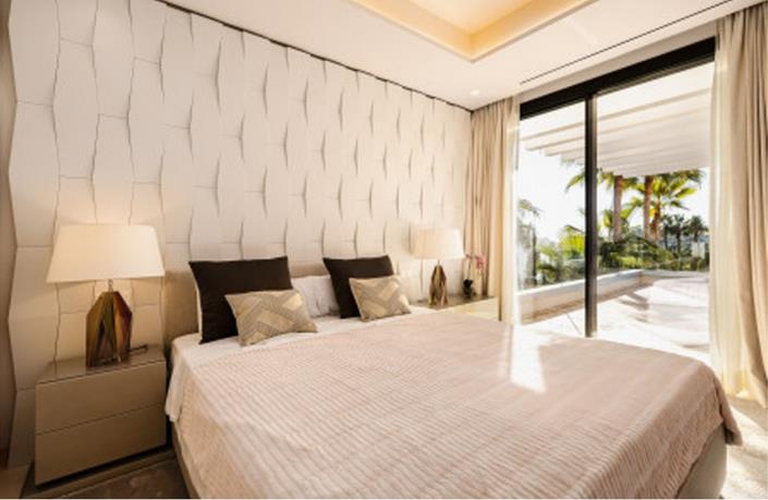 Image No.55-6 Bed Villa / Detached for sale