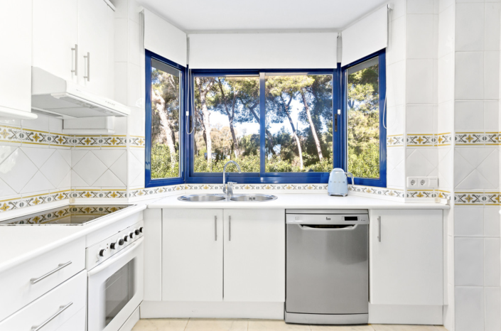 Image No.11-3 Bed Apartment for sale