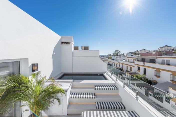 Image No.11-5 Bed Townhouse for sale