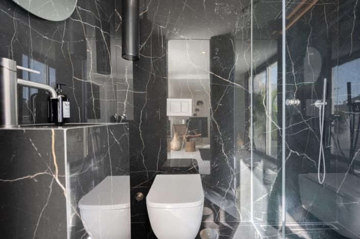 Image No.9-5 Bed Townhouse for sale