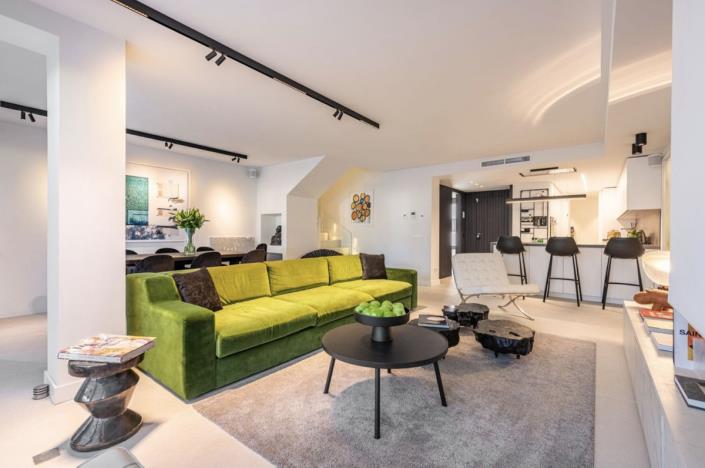 Image No.21-5 Bed Townhouse for sale