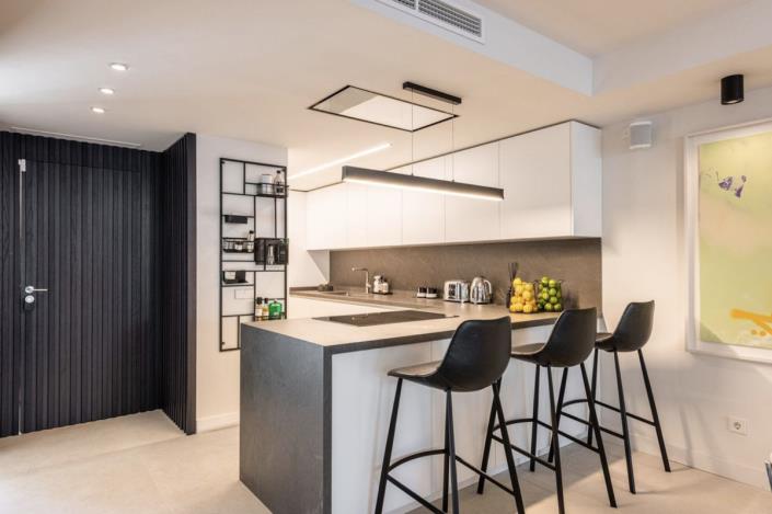 Image No.6-5 Bed Townhouse for sale