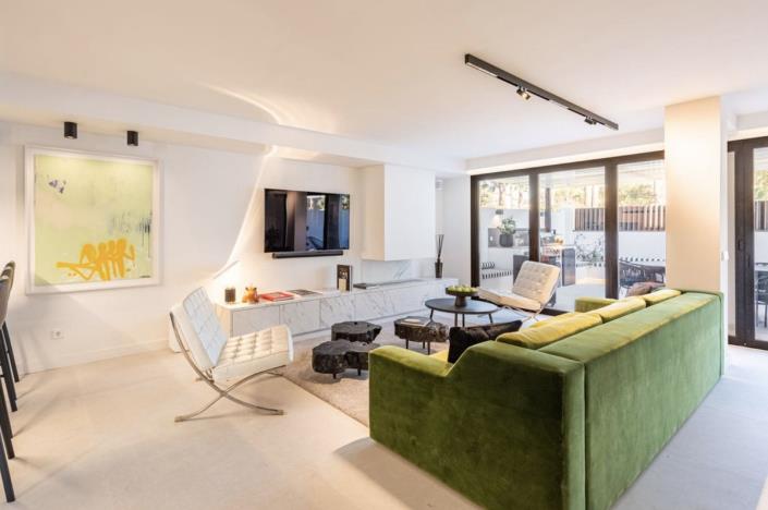 Image No.7-5 Bed Townhouse for sale