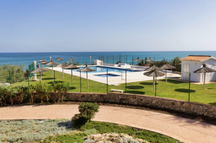 Image No.16-2 Bed Townhouse for sale