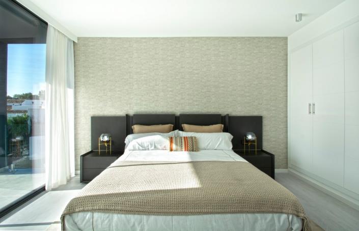 Image No.20-4 Bed Villa / Detached for sale