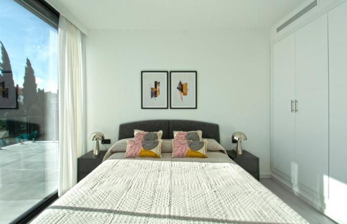 Image No.24-4 Bed Villa / Detached for sale