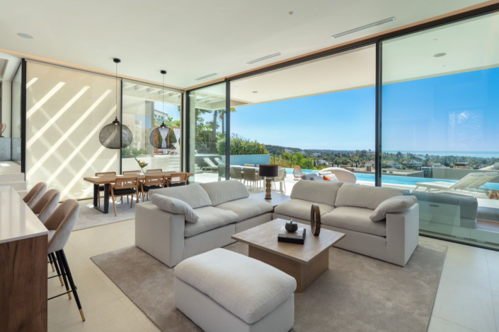 Image No.8-5 Bed Villa / Detached for sale