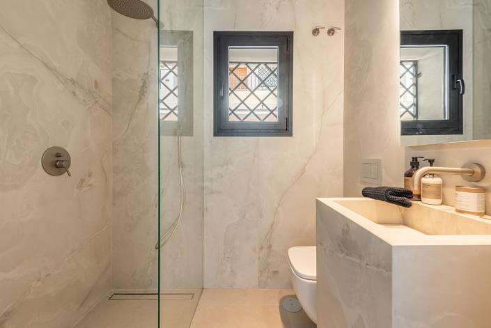 Image No.24-4 Bed Penthouse for sale