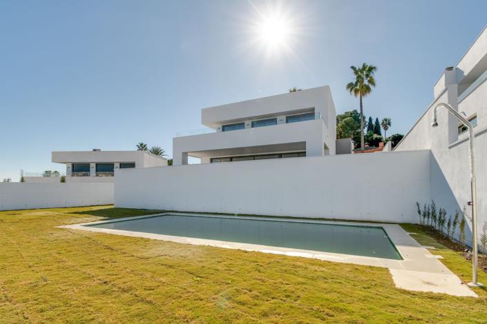 Image No.3-4 Bed Villa for sale