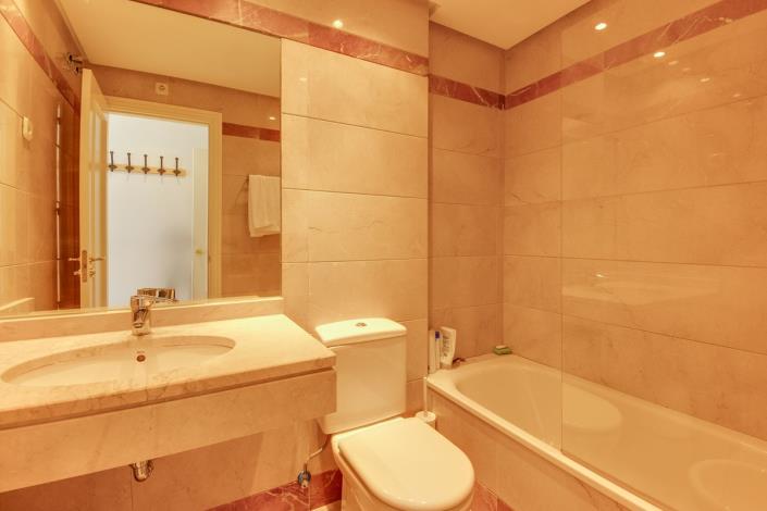 Image No.21-2 Bed Apartment for sale