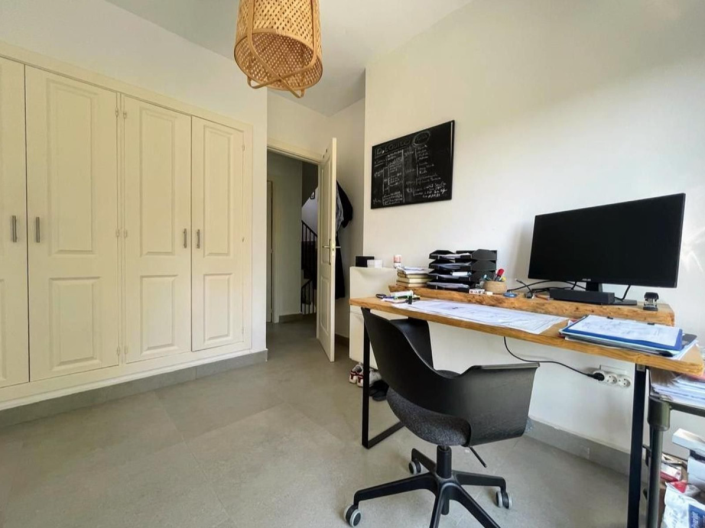 Image No.8-3 Bed Townhouse for sale