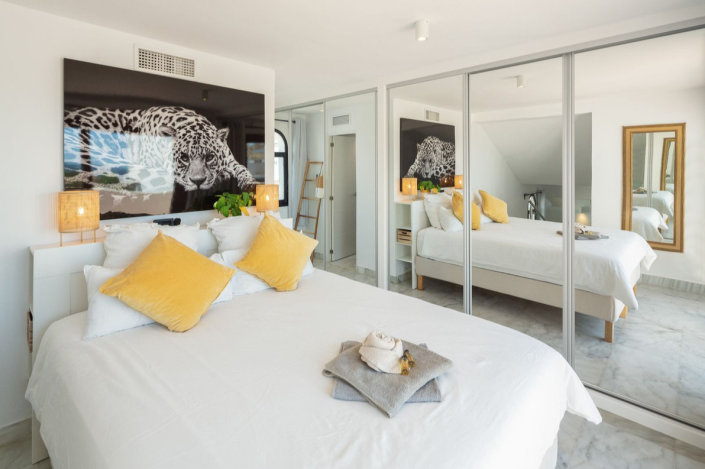 Image No.15-3 Bed Townhouse for sale