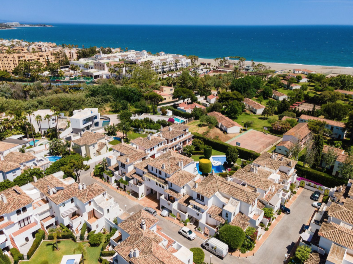 Image No.23-3 Bed Townhouse for sale