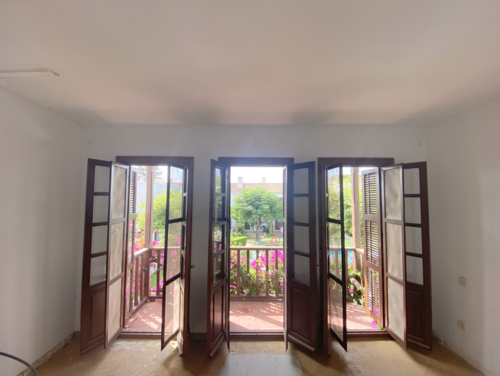 Image No.11-2 Bed Townhouse for sale