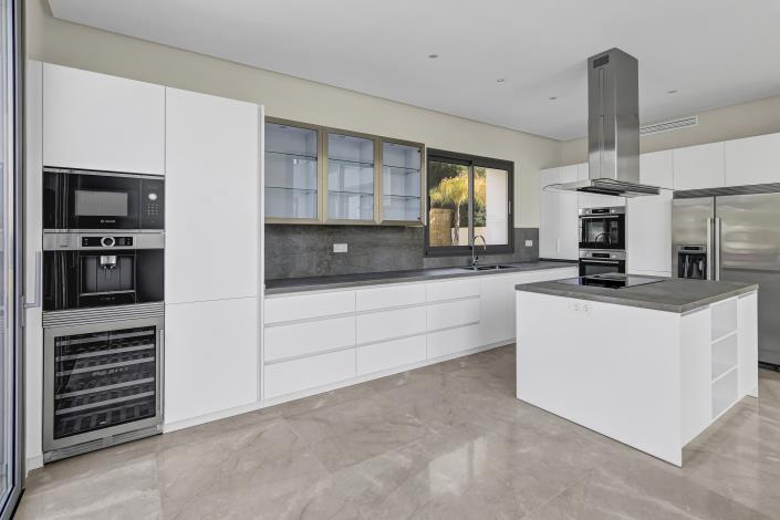 Image No.18-5 Bed Villa for sale