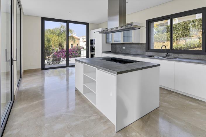 Image No.19-5 Bed Villa for sale