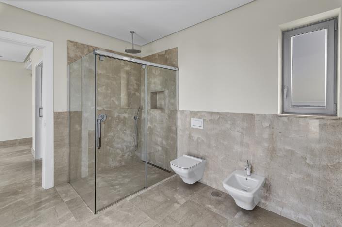 Image No.33-5 Bed Villa for sale