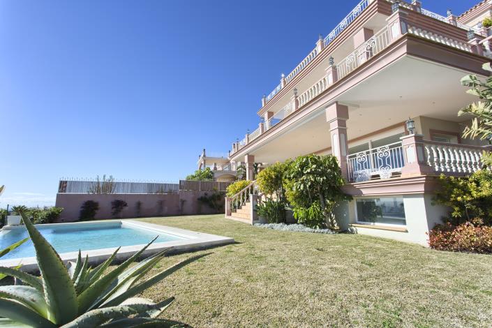 Image No.8-8 Bed Villa for sale