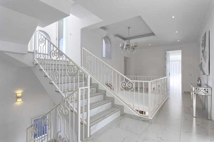 Image No.31-8 Bed Villa for sale