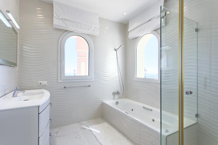 Image No.34-8 Bed Villa for sale