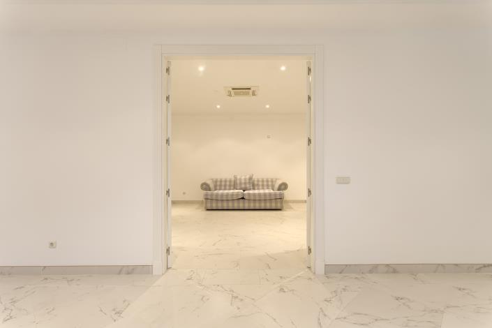 Image No.47-8 Bed Villa for sale